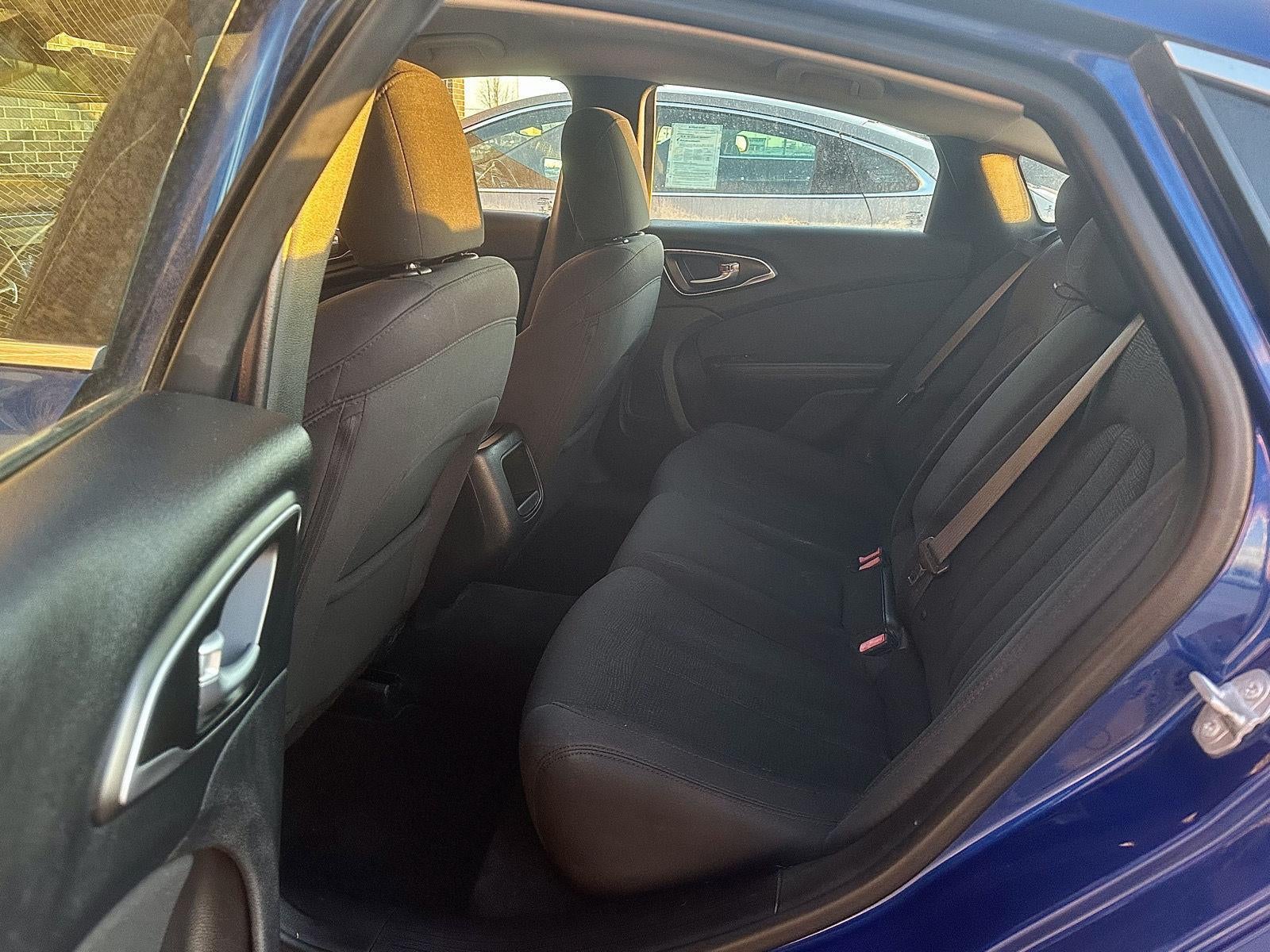 2016 Chrysler 200 Limited