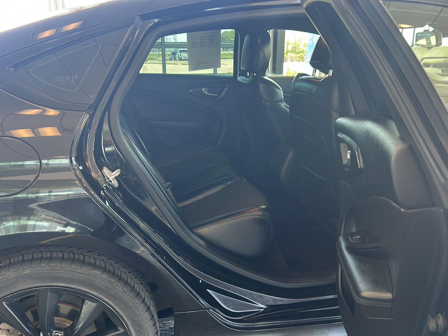2015 Chrysler 200 S