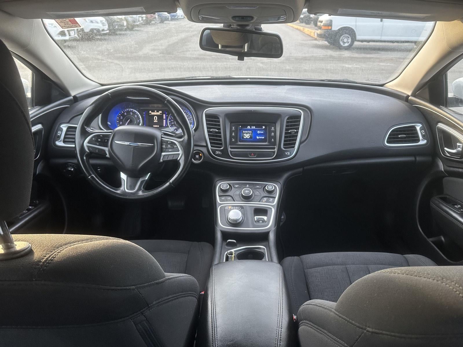 2016 Chrysler 200 Touring