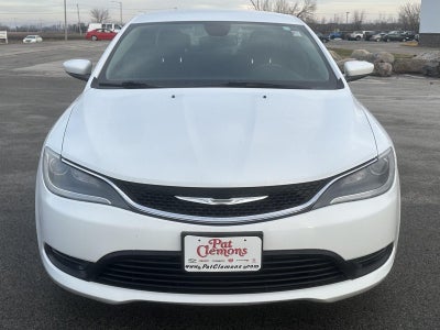 2016 Chrysler 200 Touring
