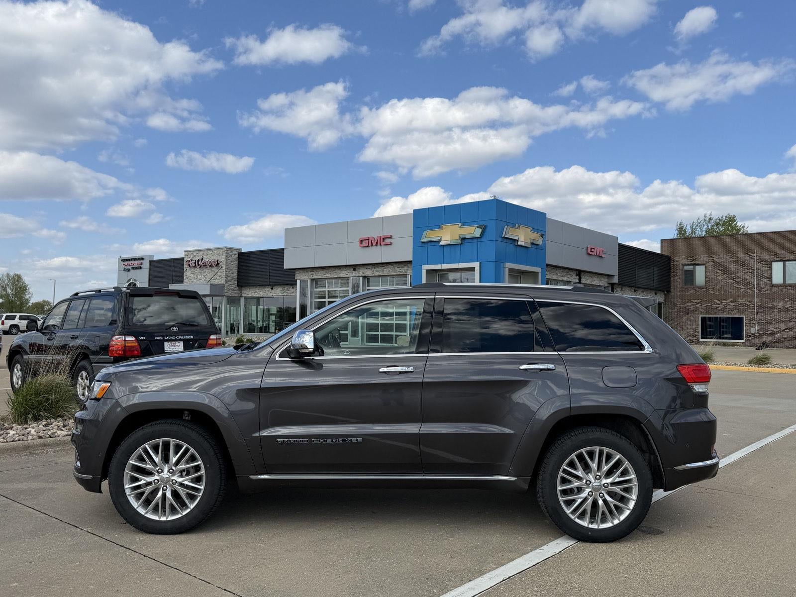 2017 Jeep Grand Cherokee Summit