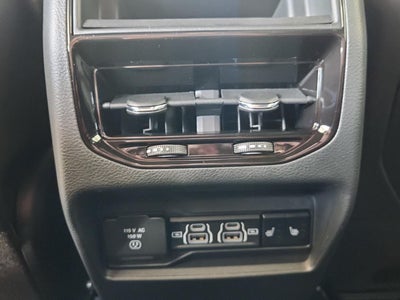 2025 Jeep GRAND CHEROKEE Base