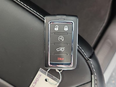 2025 Jeep GRAND CHEROKEE Base