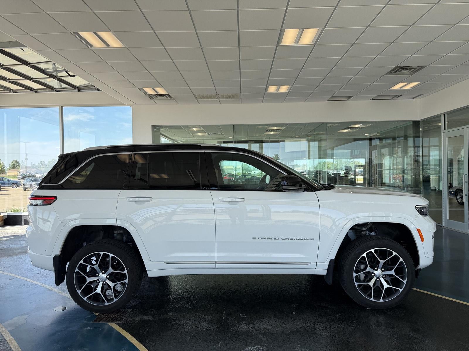 2024 Jeep Grand Cherokee Summit Reserve