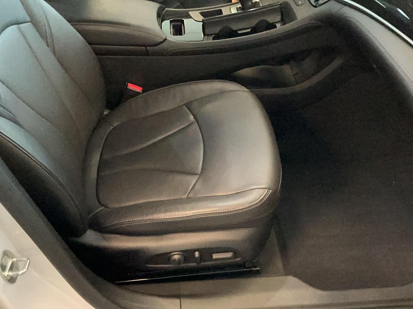 2017 Buick LaCrosse Essence