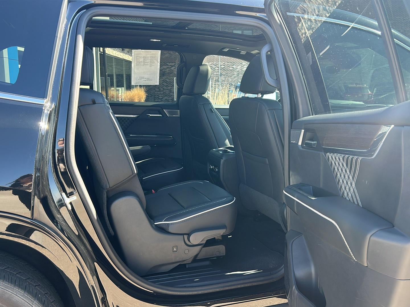 2024 GMC Acadia Denali