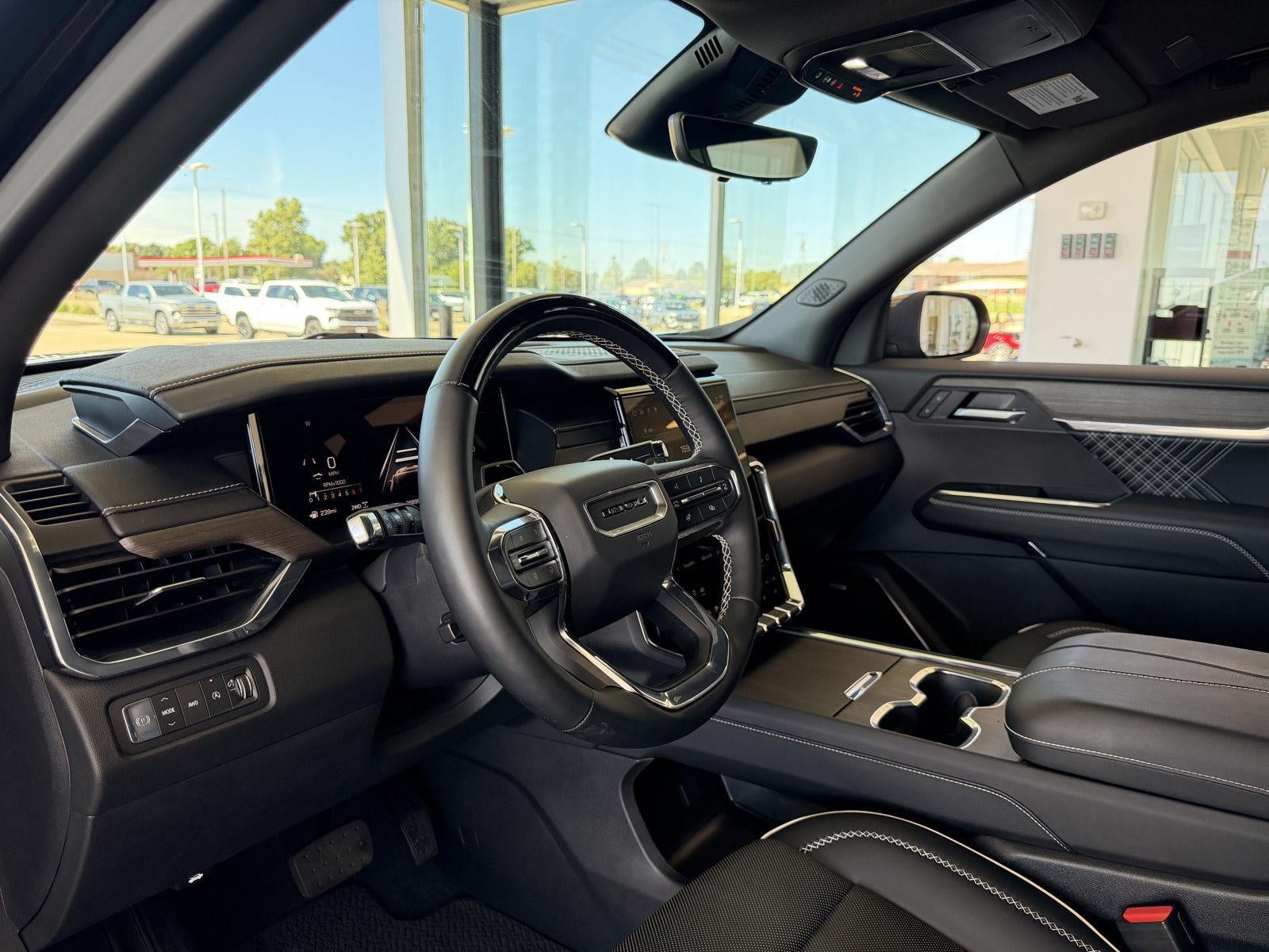 2025 GMC Acadia Denali