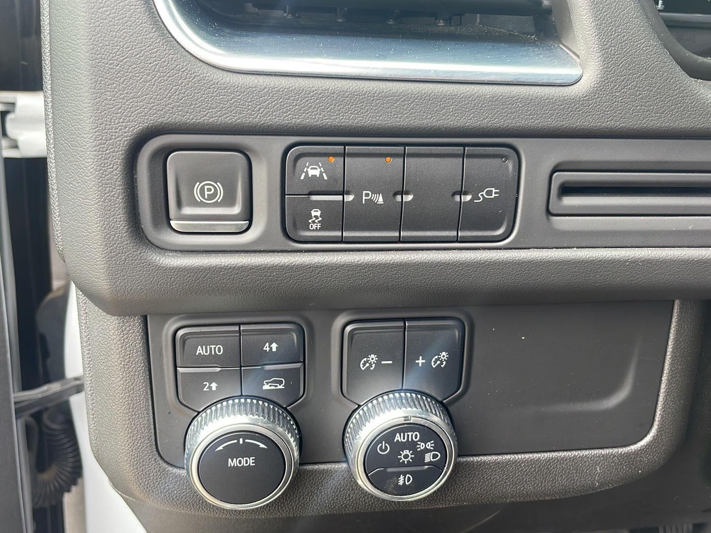 2022 GMC Yukon XL SLE