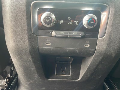 2022 GMC Yukon XL SLE
