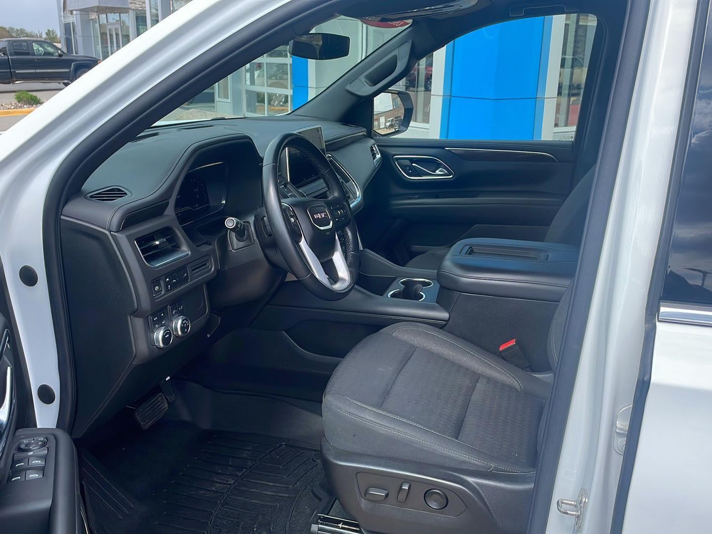 2022 GMC Yukon XL SLE