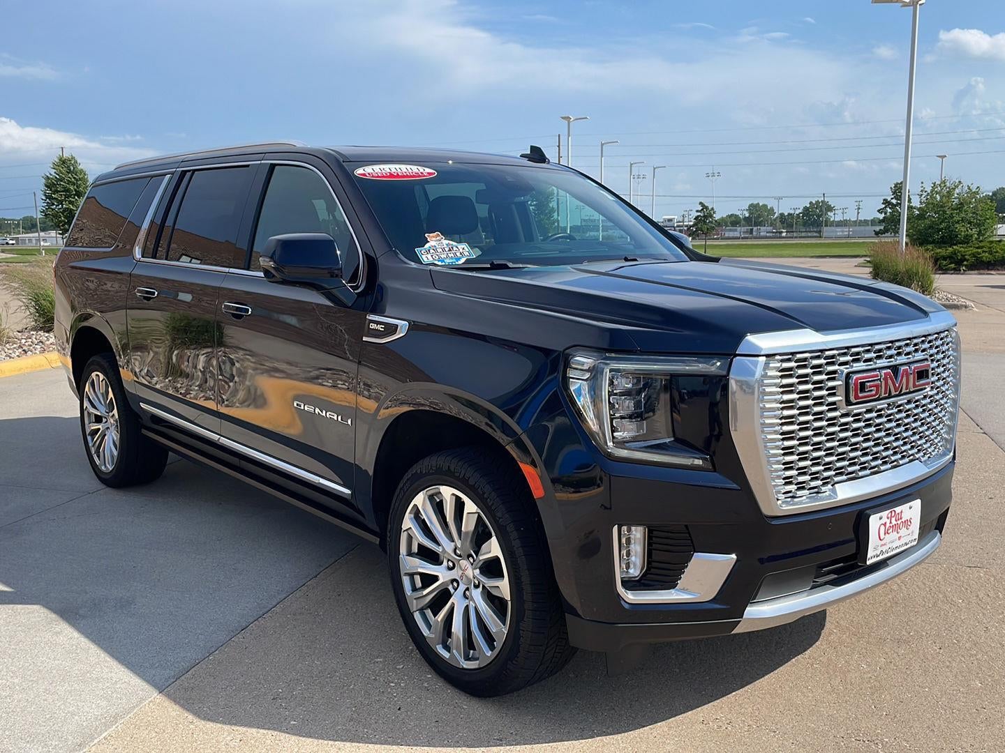 2023 GMC Yukon XL Denali