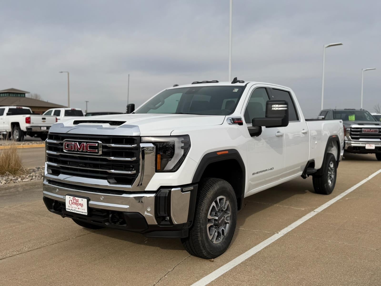 2026 GMC Sierra 2500 HD SLE