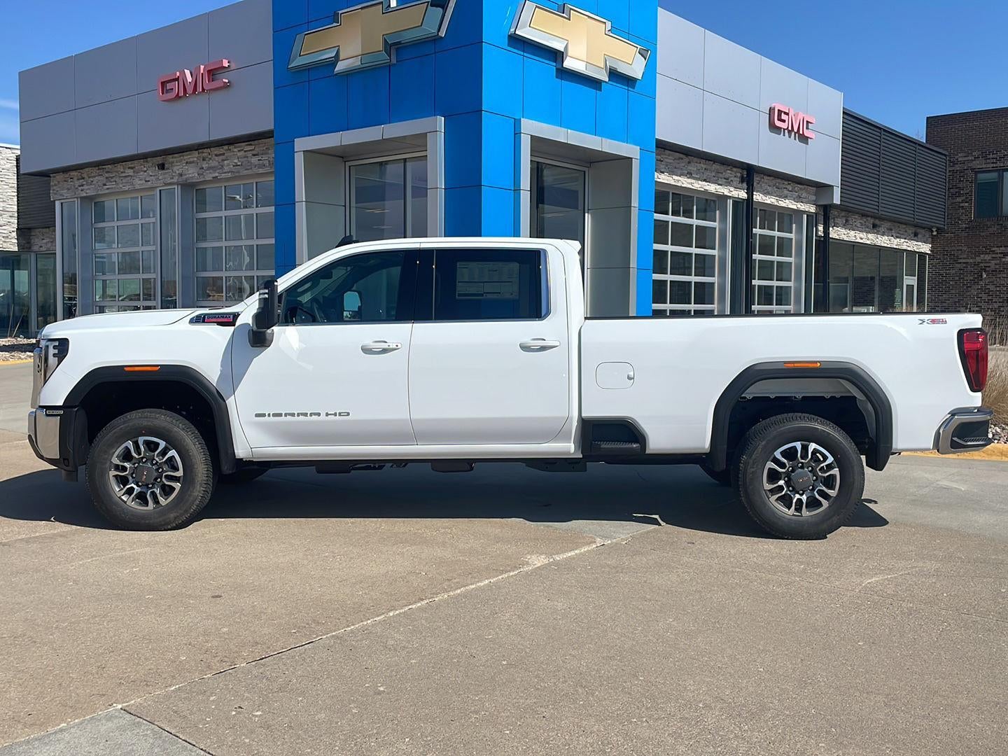 2026 GMC Sierra 2500 HD SLE