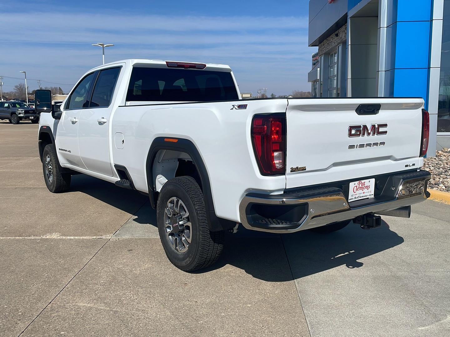 2026 GMC Sierra 2500 HD SLE