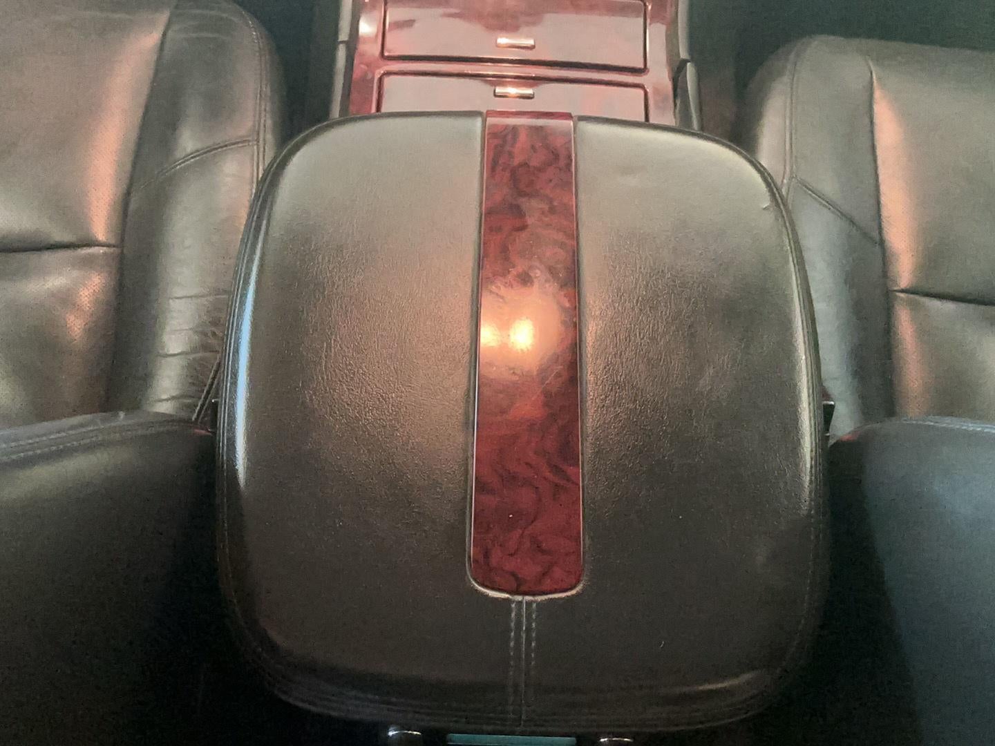 2011 Cadillac Escalade Luxury