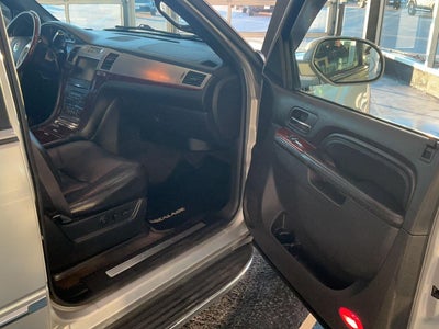 2011 Cadillac Escalade Luxury