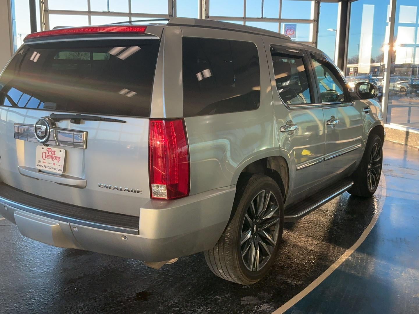 2011 Cadillac Escalade Luxury