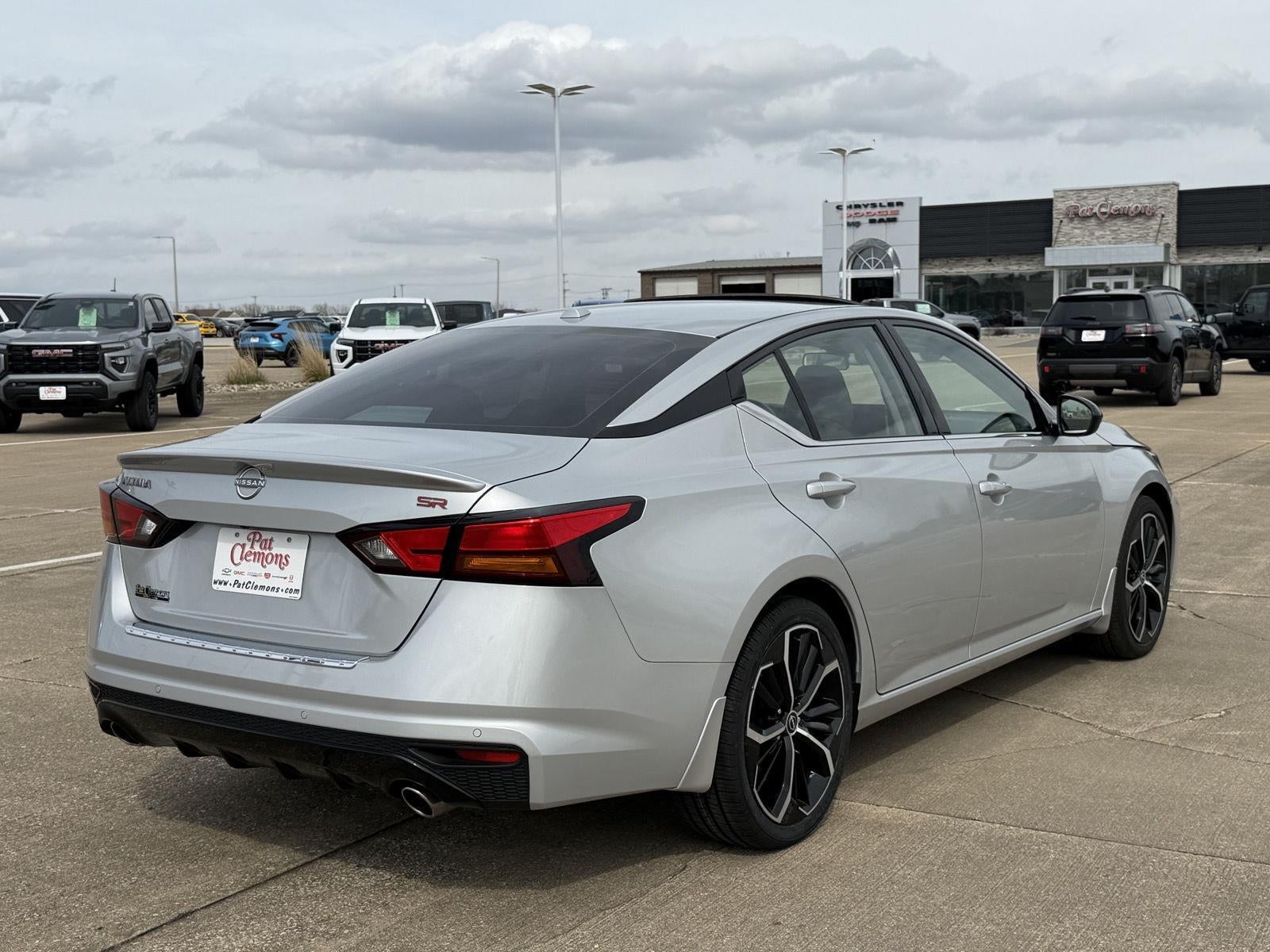 2023 Nissan Altima 2.5 SR