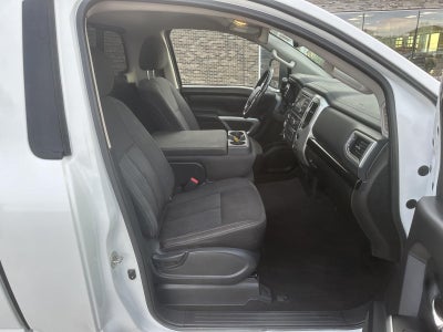 2017 Nissan Titan XD SV