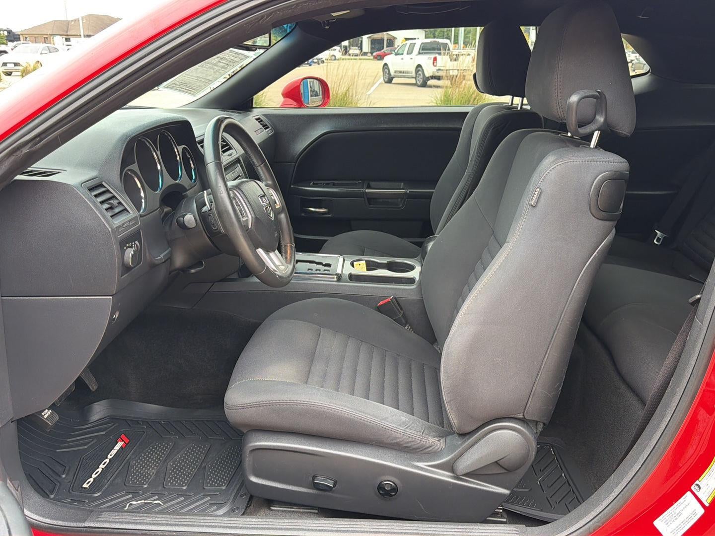 2014 Dodge Challenger SXT