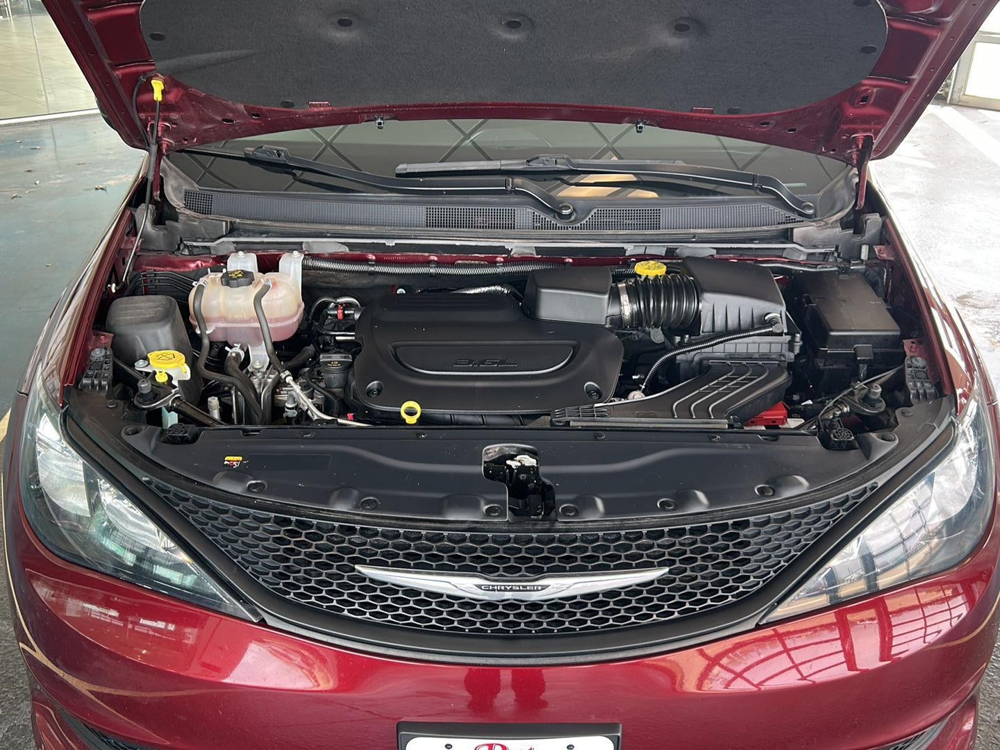 2023 Chrysler Voyager LX