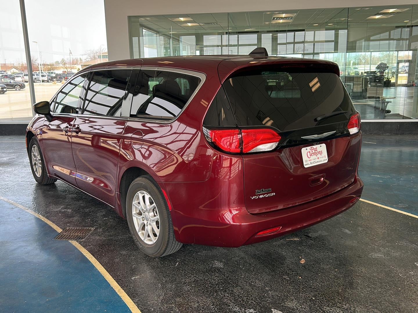 2023 Chrysler Voyager LX