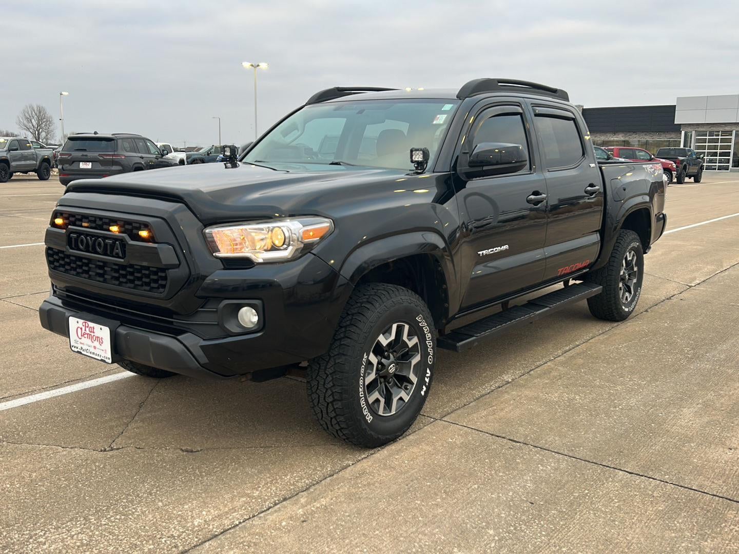 2016 Toyota Tacoma SR