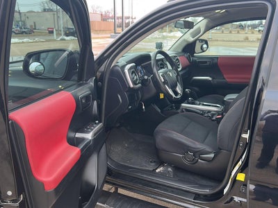 2016 Toyota Tacoma SR