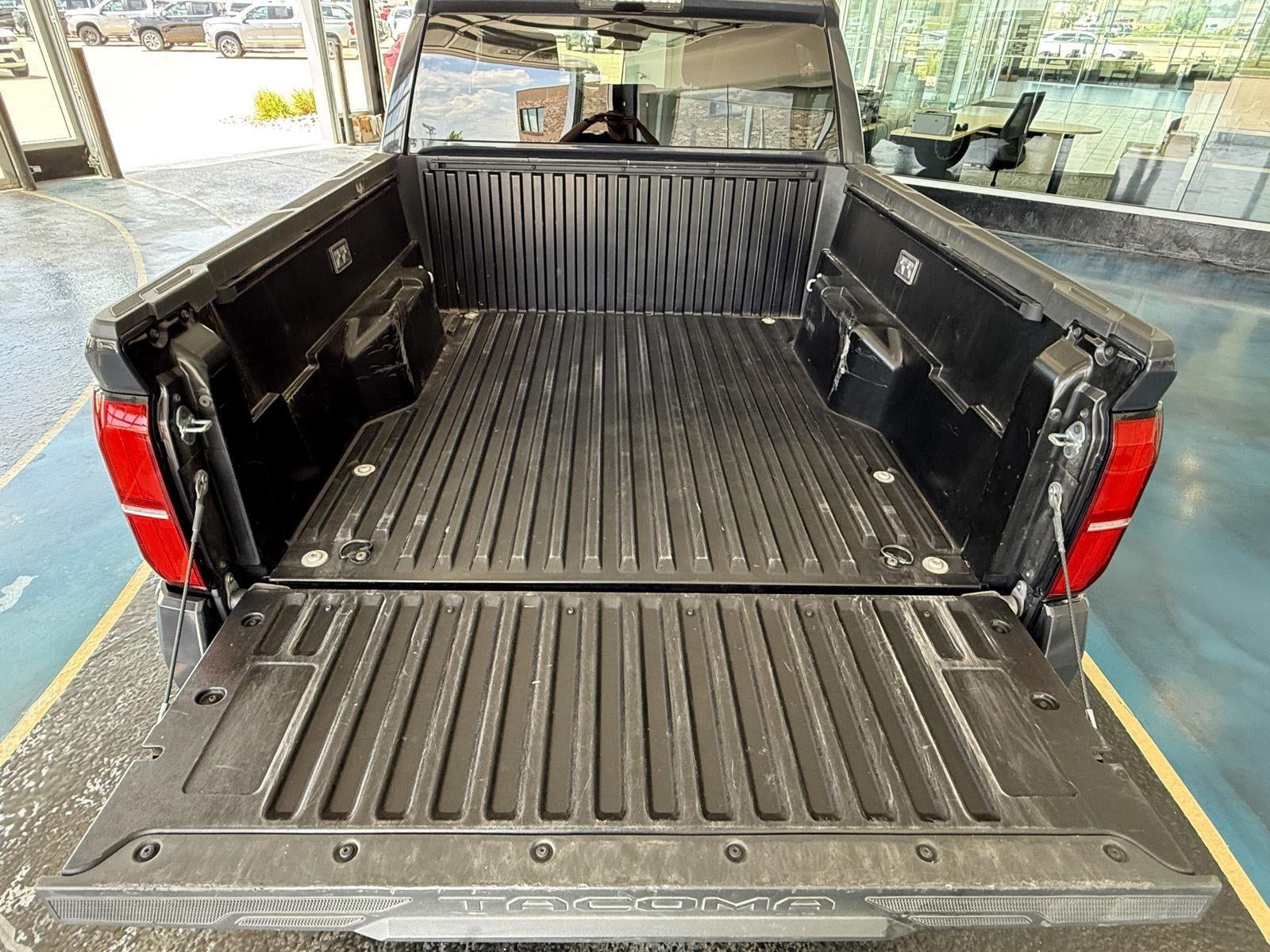 2024 Toyota Tacoma 4WD SR5