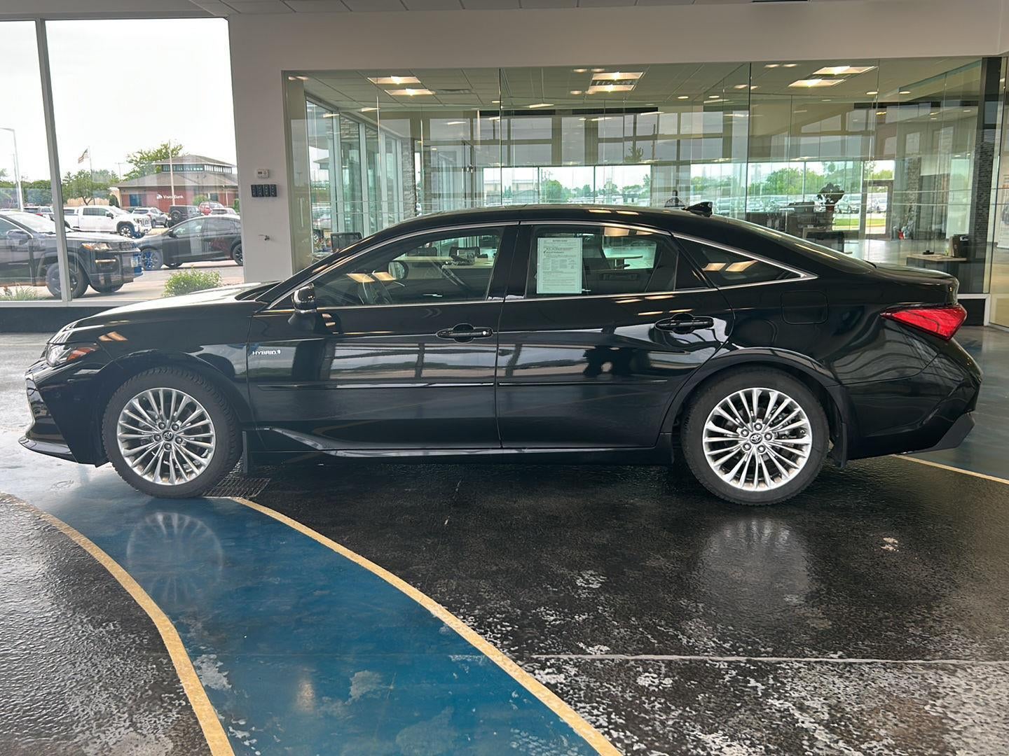 2019 Toyota Avalon Hybrid Limited
