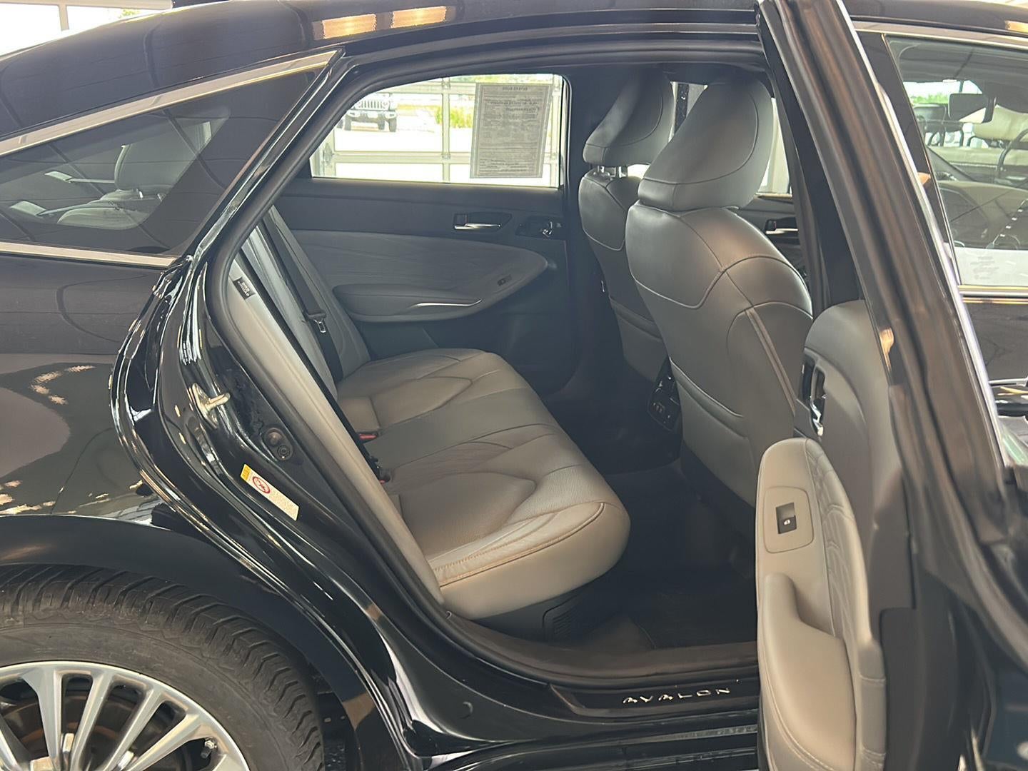 2019 Toyota Avalon Hybrid Limited