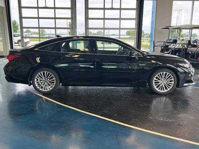 2019 Toyota Avalon Hybrid Limited