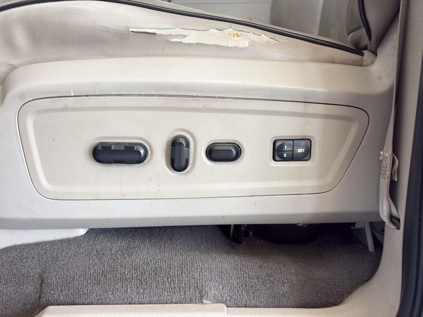 2008 Lincoln Navigator Base