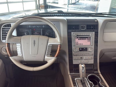2008 Lincoln Navigator Base