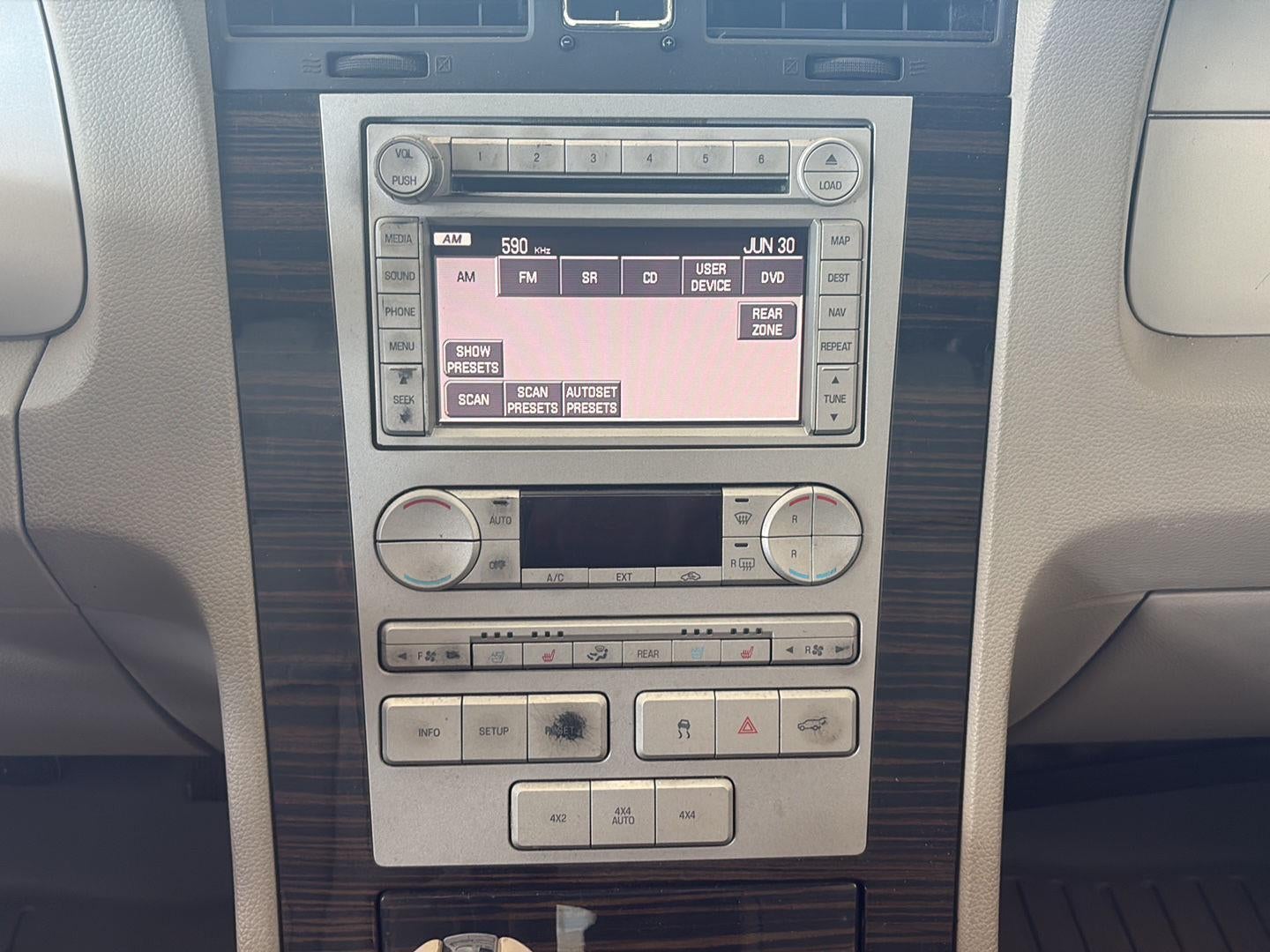 2008 Lincoln Navigator Base