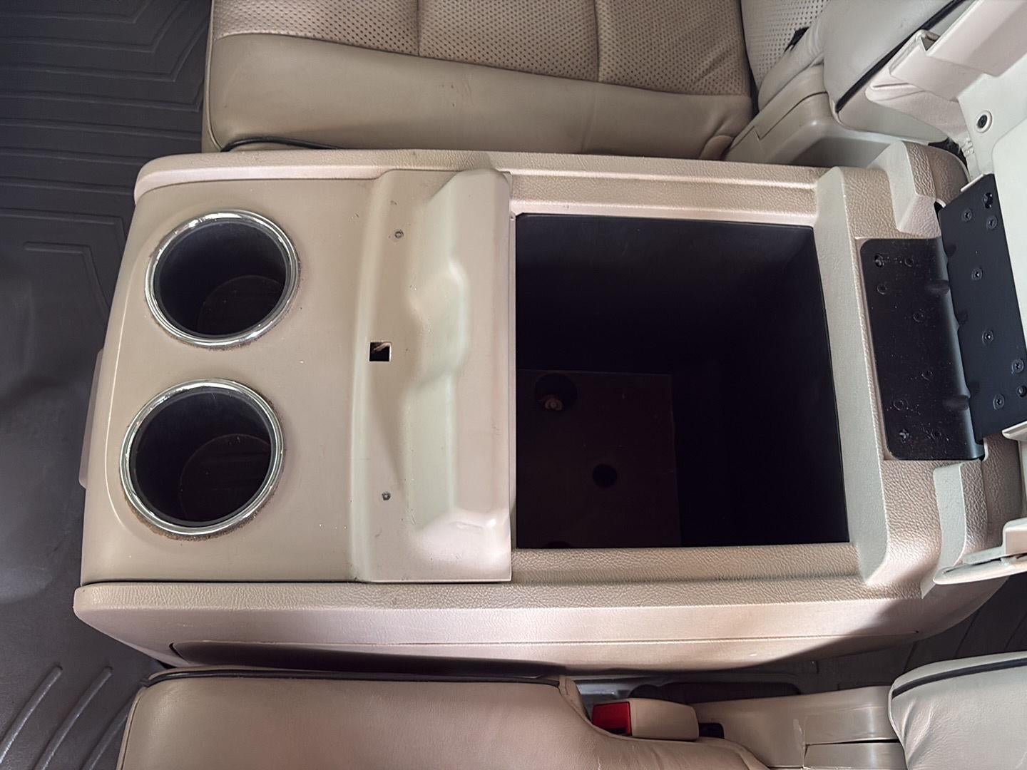 2008 Lincoln Navigator Base