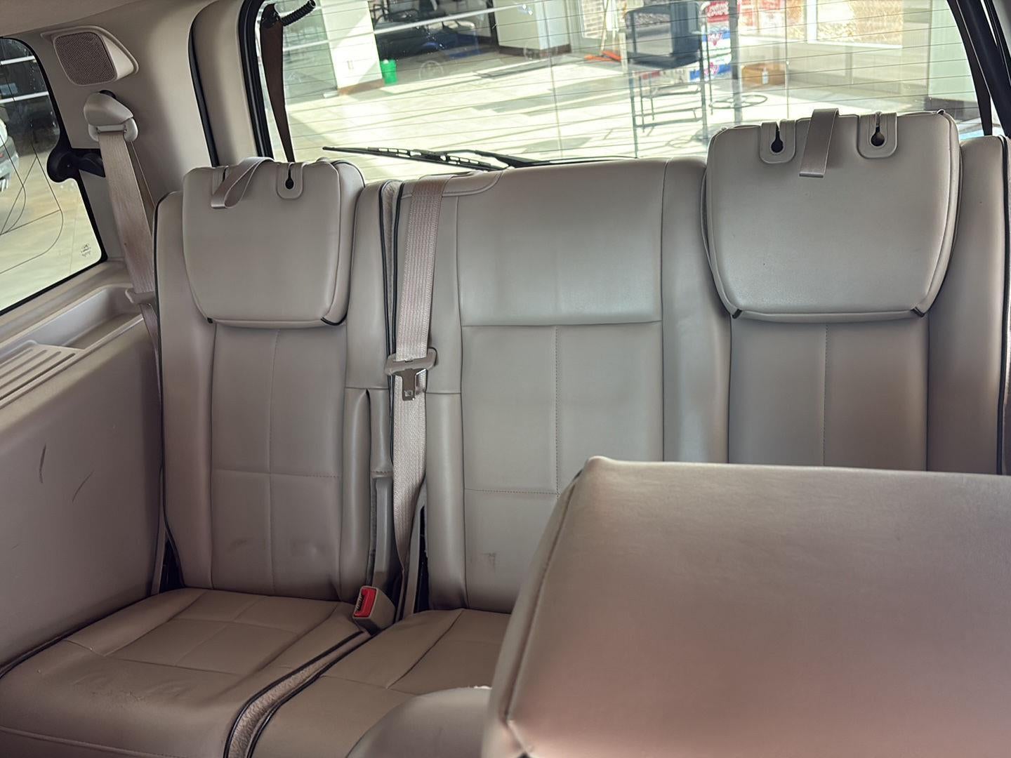 2008 Lincoln Navigator Base