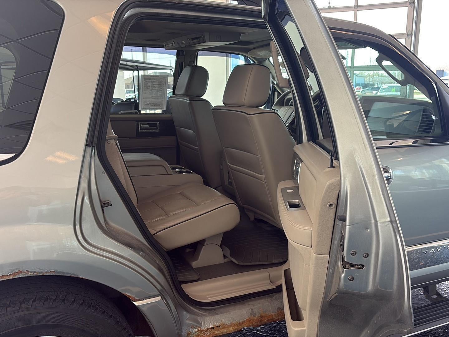 2008 Lincoln Navigator Base