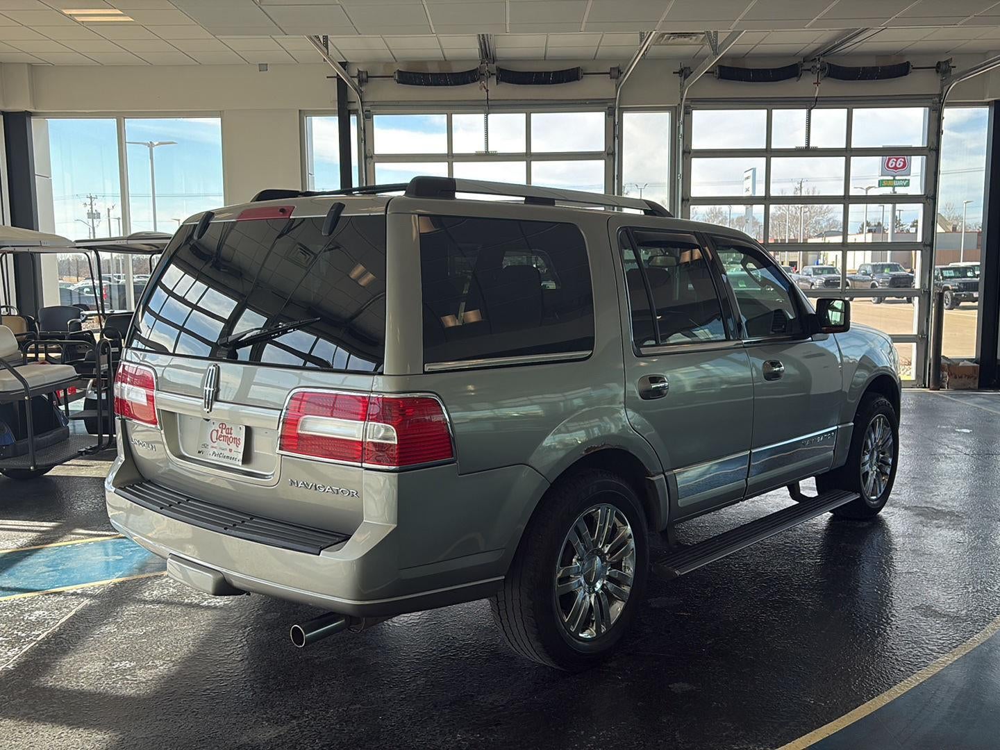 2008 Lincoln Navigator Base