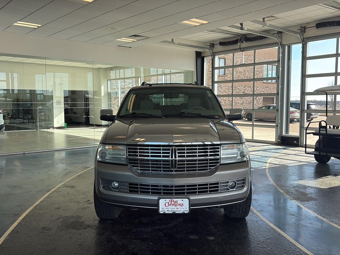 2008 Lincoln Navigator Base