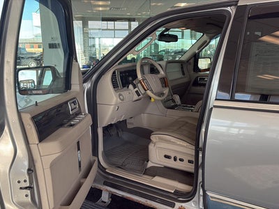 2008 Lincoln Navigator Base