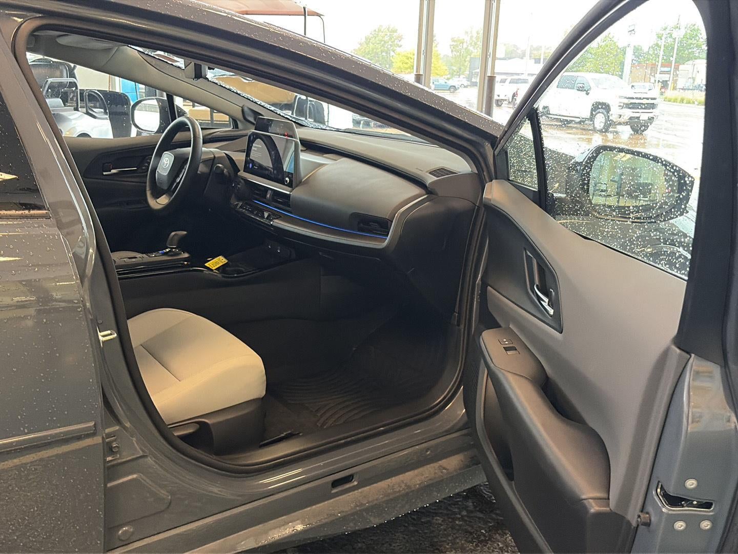 2025 Toyota Prius LE