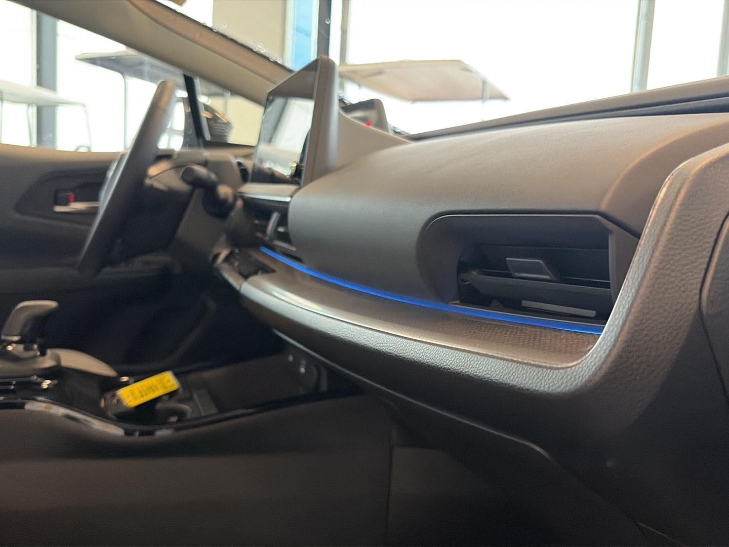 2025 Toyota Prius LE