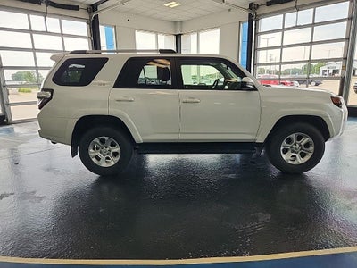 2024 Toyota 4Runner SR5