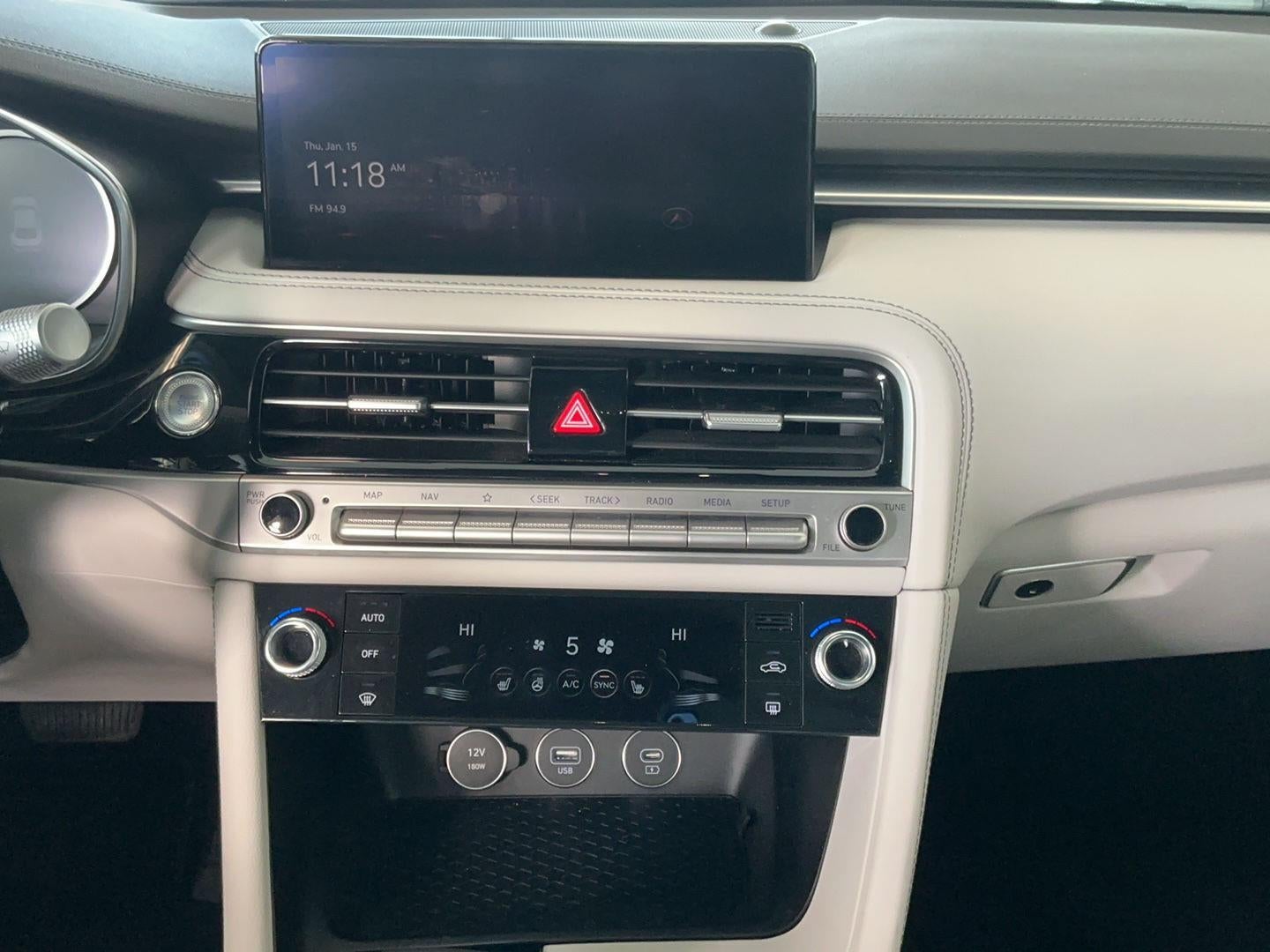 2024 Genesis G70 2.5T