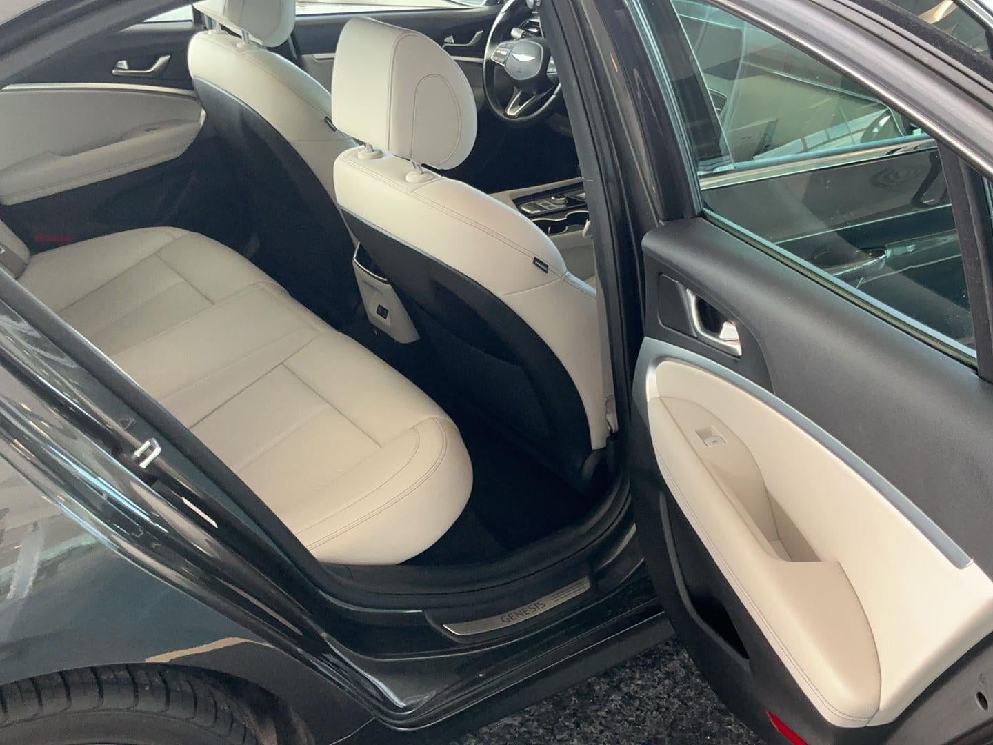 2024 Genesis G70 2.5T