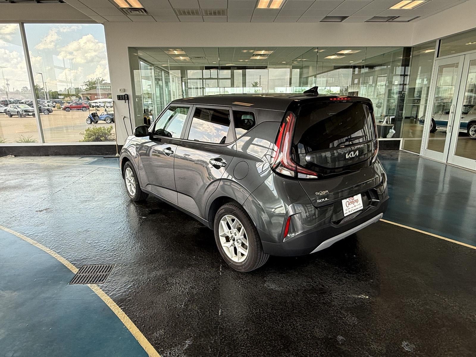 2023 Kia Soul LX