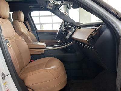 2025 Land Rover Range Rover Sport SE