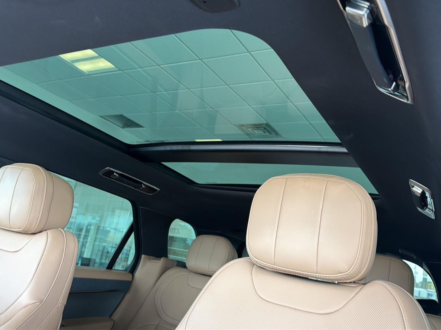 2025 Land Rover Range Rover Sport SE